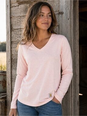 NWOT Carhartt Women’s Relaxed Fit Pale Pink V-Neck Long Sleeve Medium 8-10